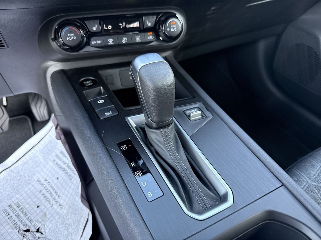 New 2026 Nissan Kicks SV - photo - 25