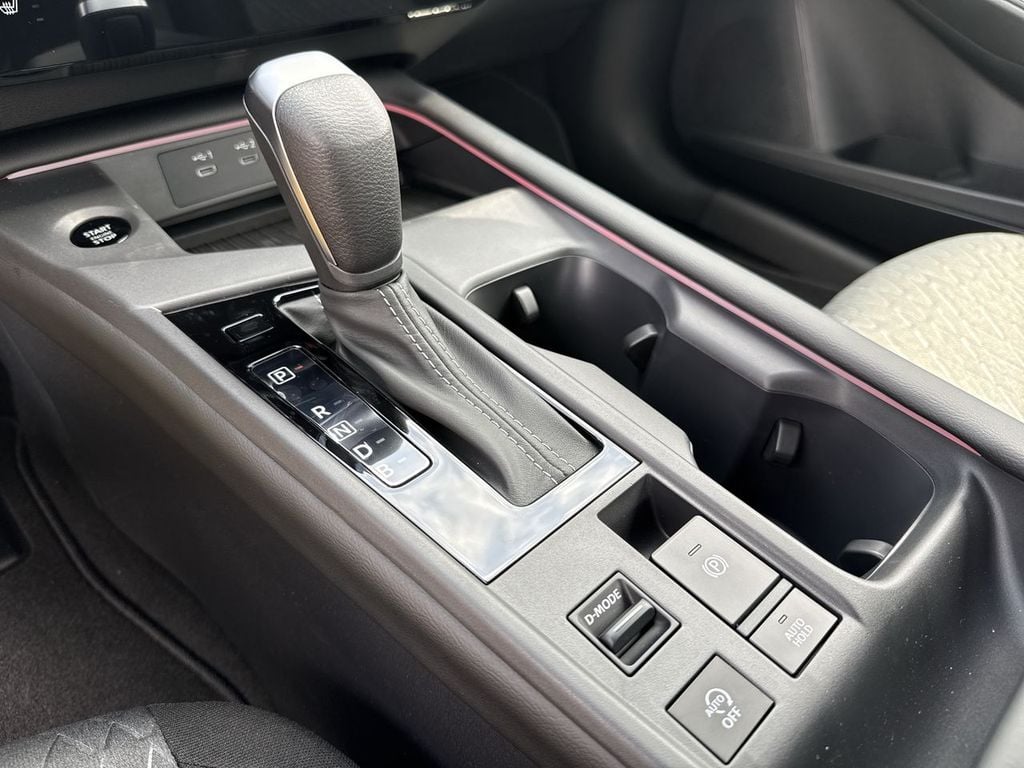 New 2026 Nissan Sentra SV - photo - 25