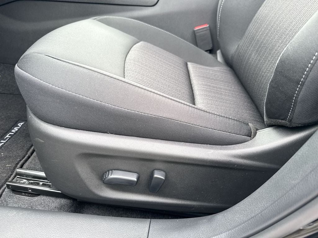 New 2026 Nissan Altima 2.5 SV - photo - 21