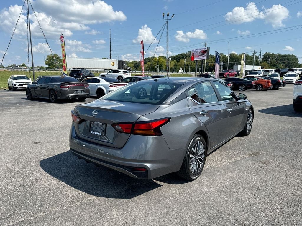 Pre-Owned 2025 Nissan Altima 2.5 SV - photo - 12