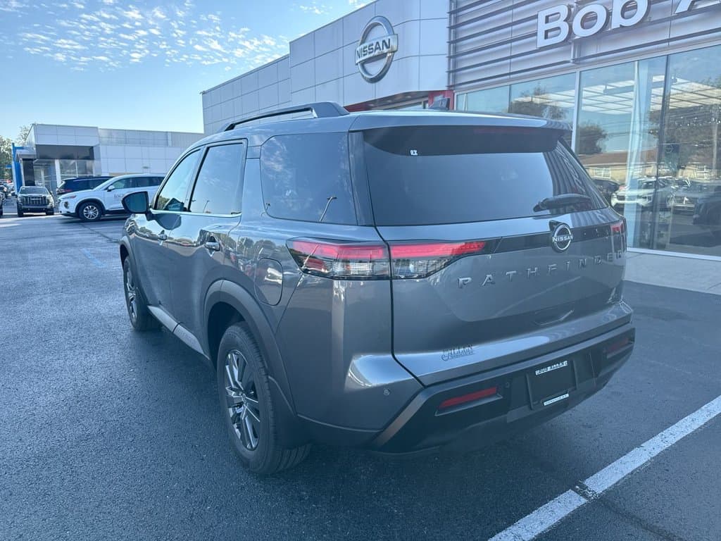 New 2026 Nissan Pathfinder SV - photo - 11