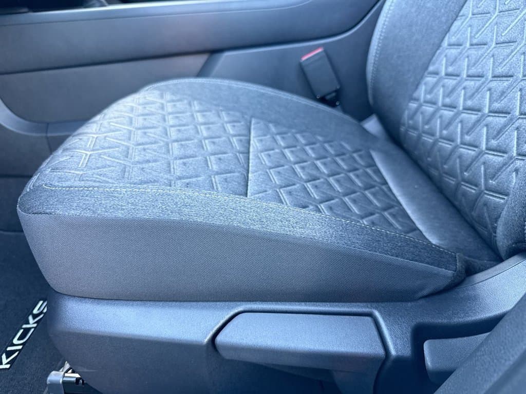 New 2027 Nissan Kicks SV - photo - 21