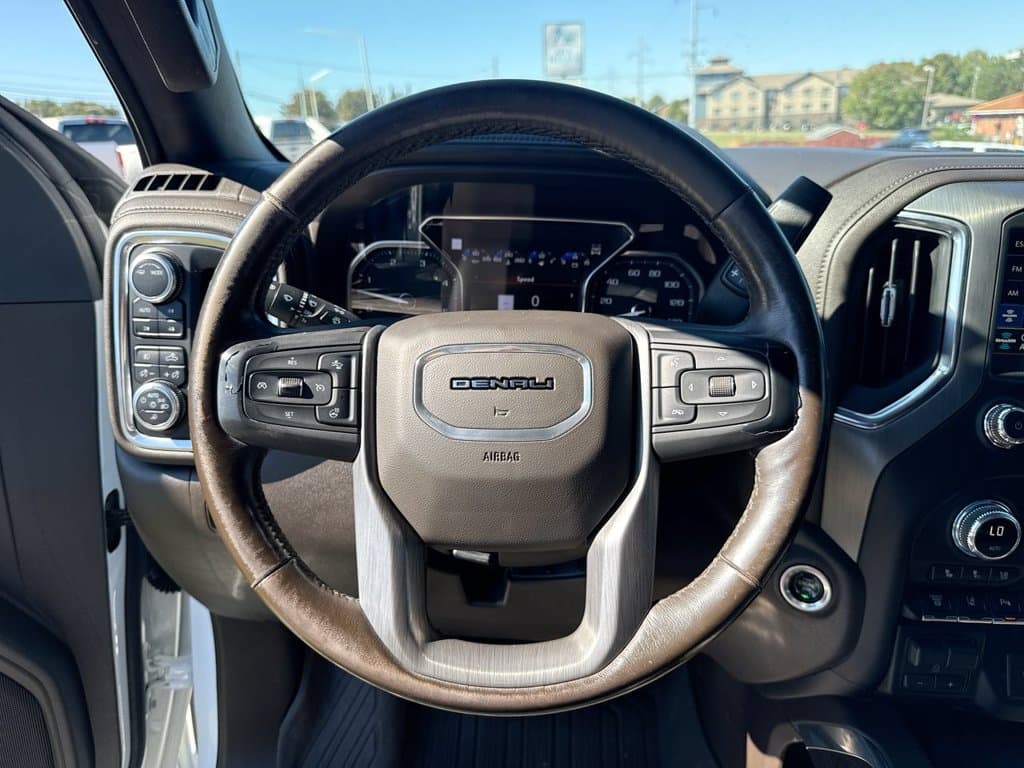 Pre-Owned 2021 GMC Sierra 2500HD Denali - photo - 22
