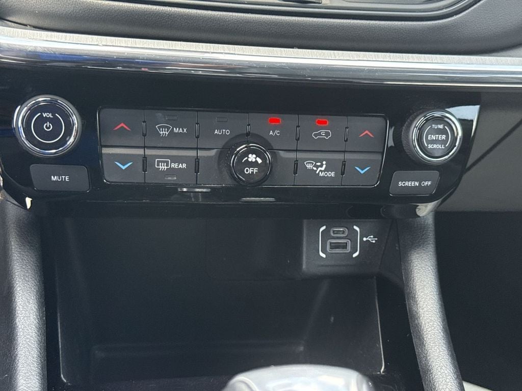 Pre-Owned 2022 Jeep Compass Limited - photo - 29