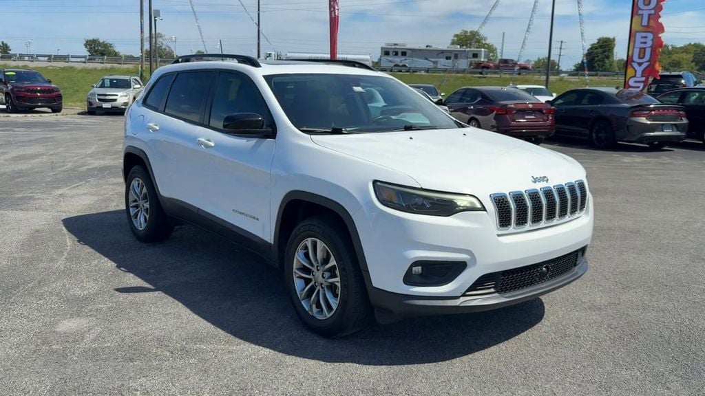 Pre-Owned 2022 Jeep Cherokee Latitude Lux - photo - 8