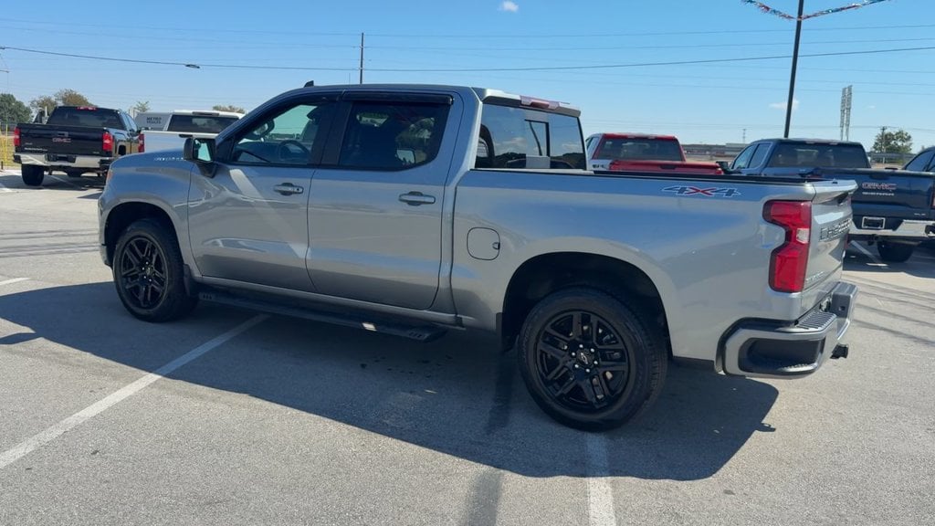 Pre-Owned 2024 Chevrolet Silverado 1500 RST - photo - 3