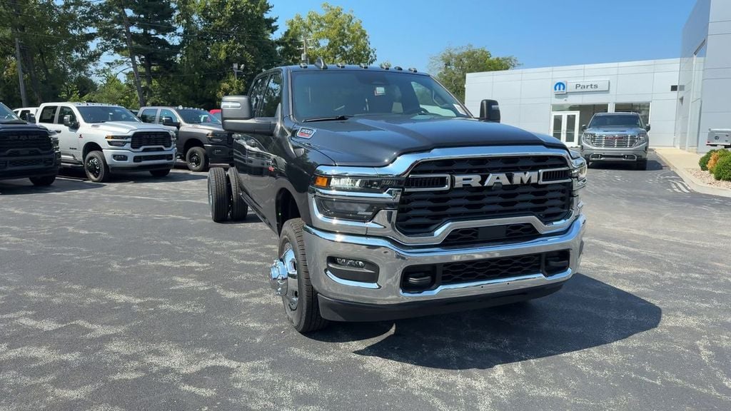 New 2026 Ram 3500 Tradesman - photo - 8
