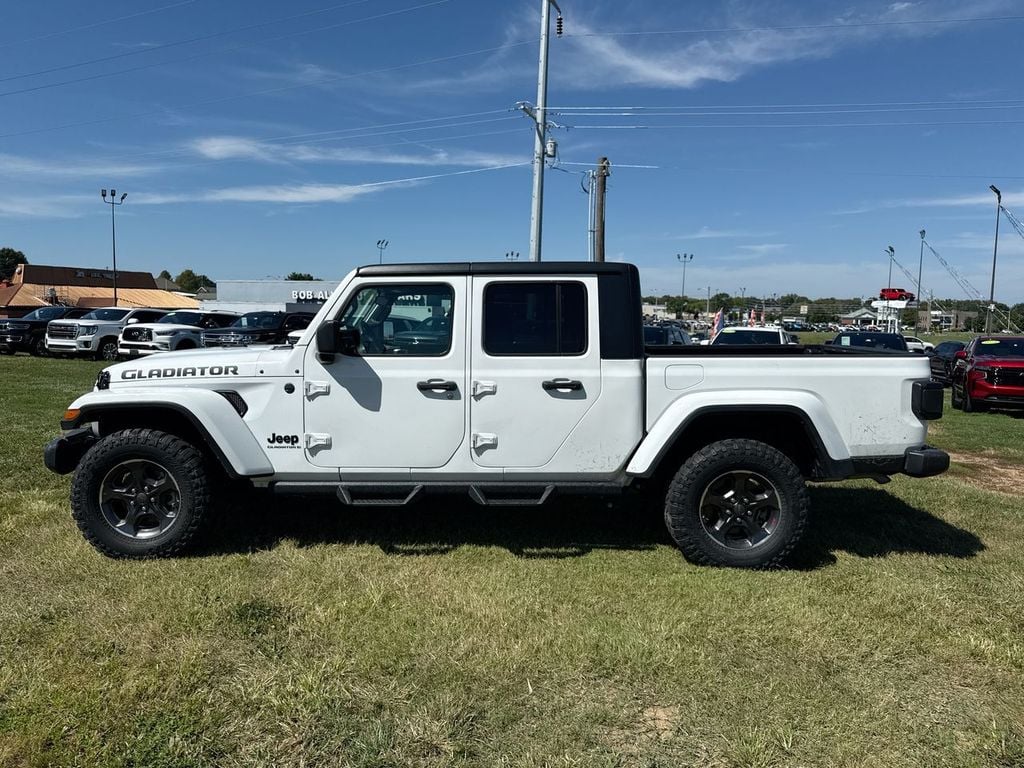 Pre-Owned 2023 Jeep Gladiator Sport S - photo - 10