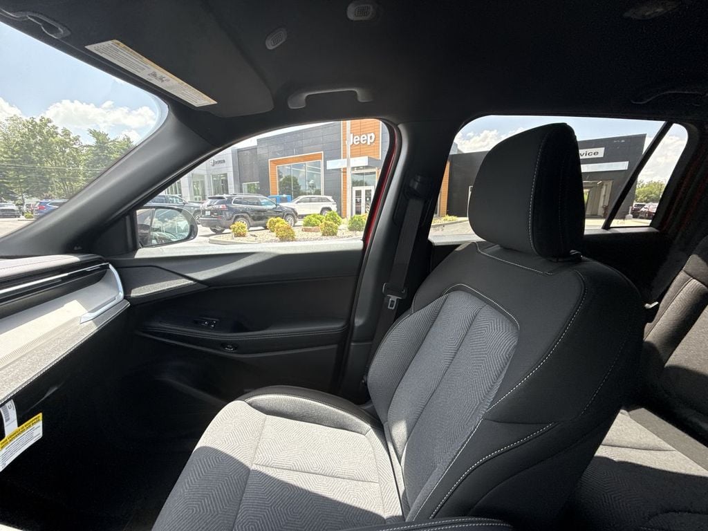 New 2026 Jeep Cherokee Laredo - photo - 29