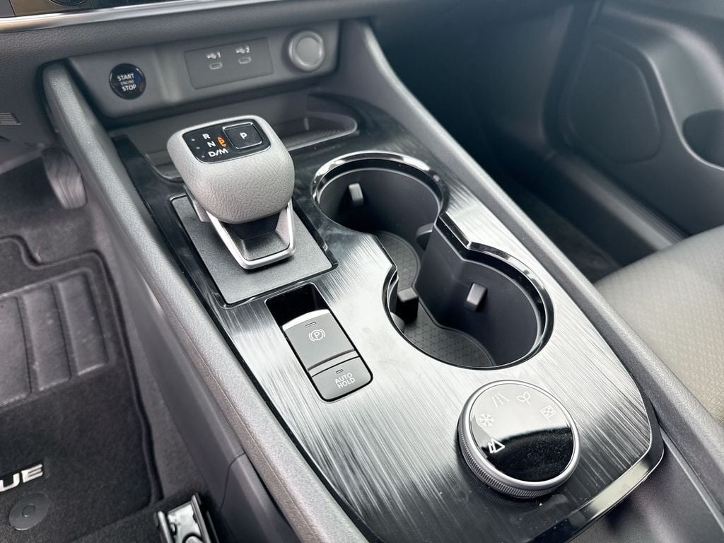 New 2026 Nissan Rogue Dark Armor - photo - 26