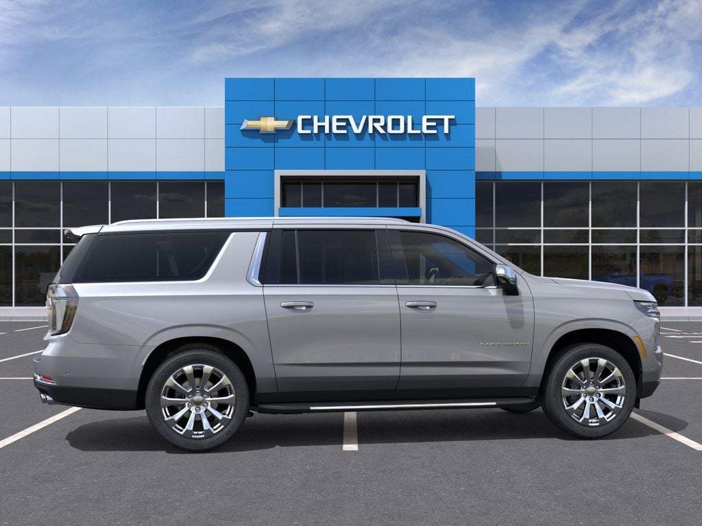 New 2026 Chevrolet Suburban Premier - photo - 4