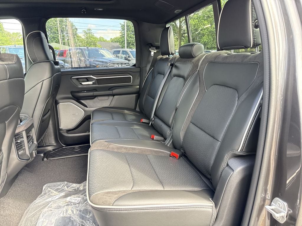 New 2026 Ram 1500 Laramie - photo - 18