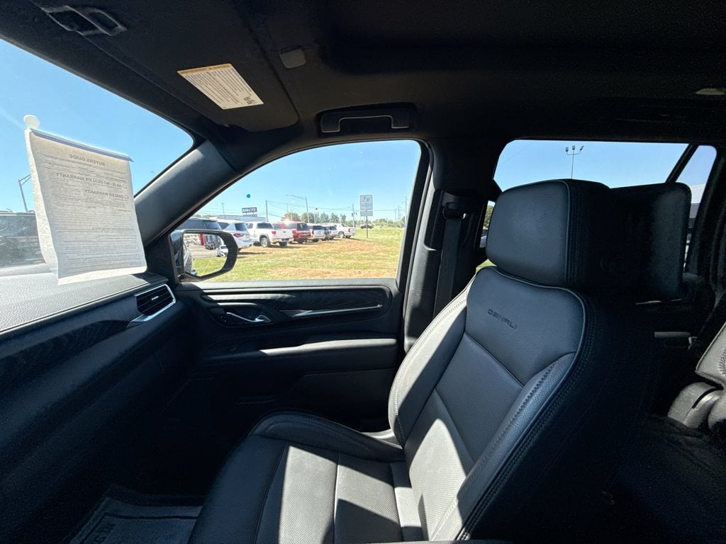 Pre-Owned 2023 GMC Yukon Denali - photo - 33