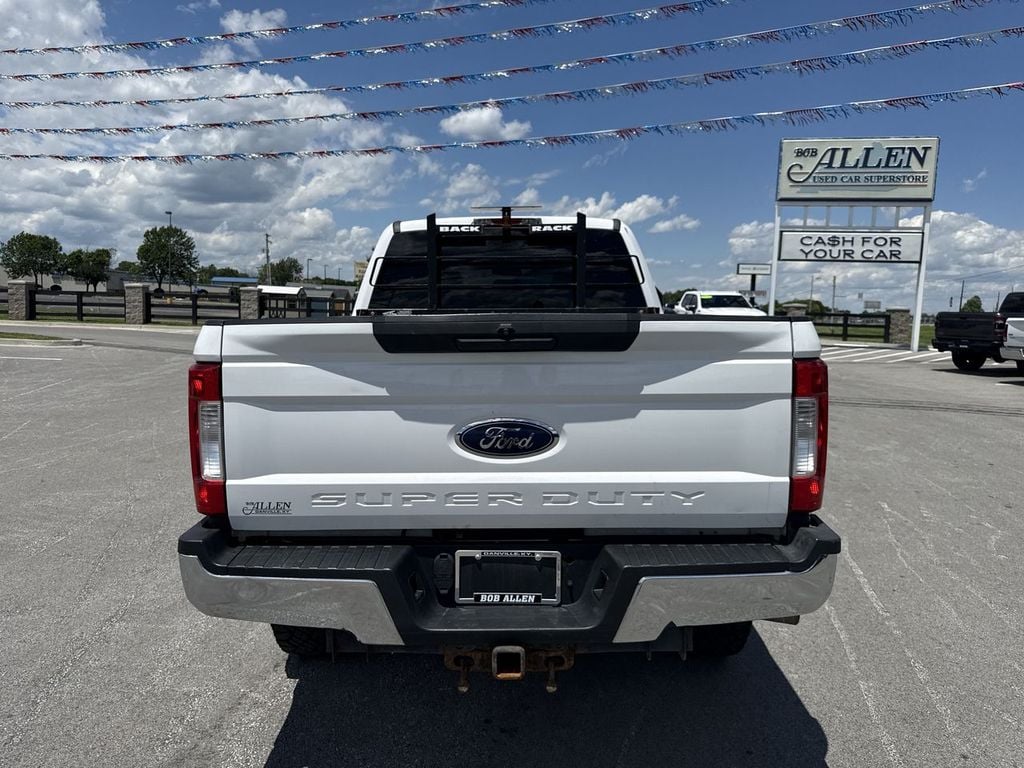 Pre-Owned 2018 Ford F-250SD XLT - photo - 17