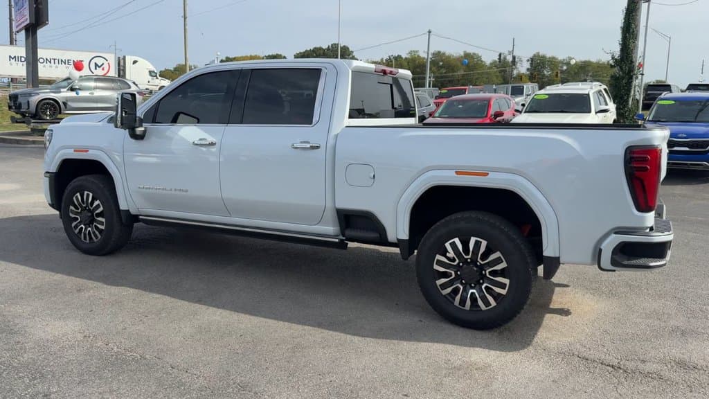 Pre-Owned 2026 GMC Sierra 2500HD Denali Ultimate - photo - 3
