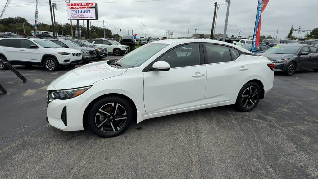 Pre-Owned 2024 Nissan Sentra SV - photo - 2