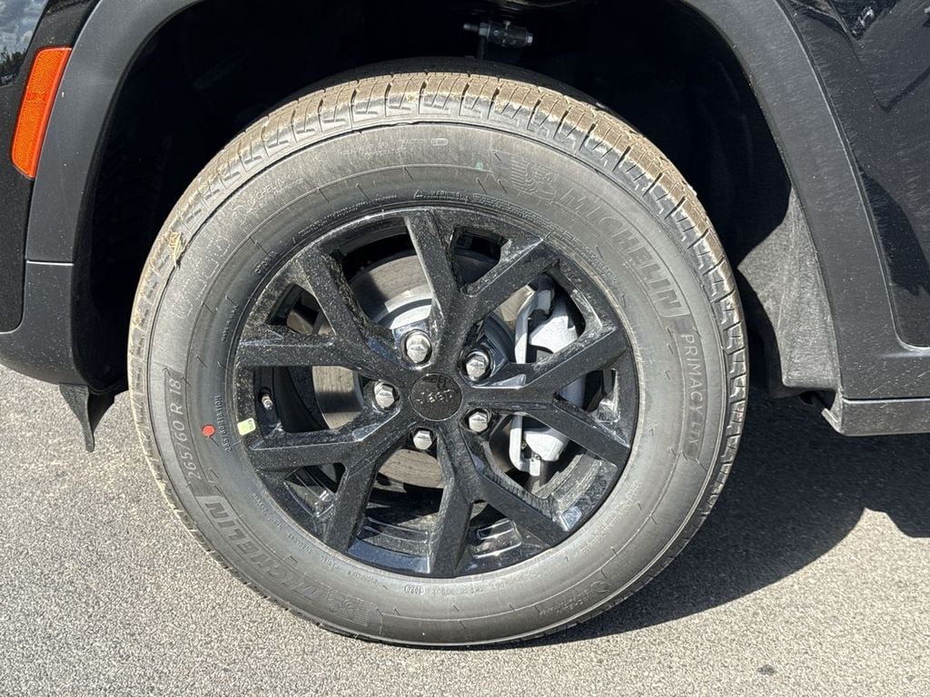 New 2026 Jeep Grand Cherokee Altitude - photo - 9