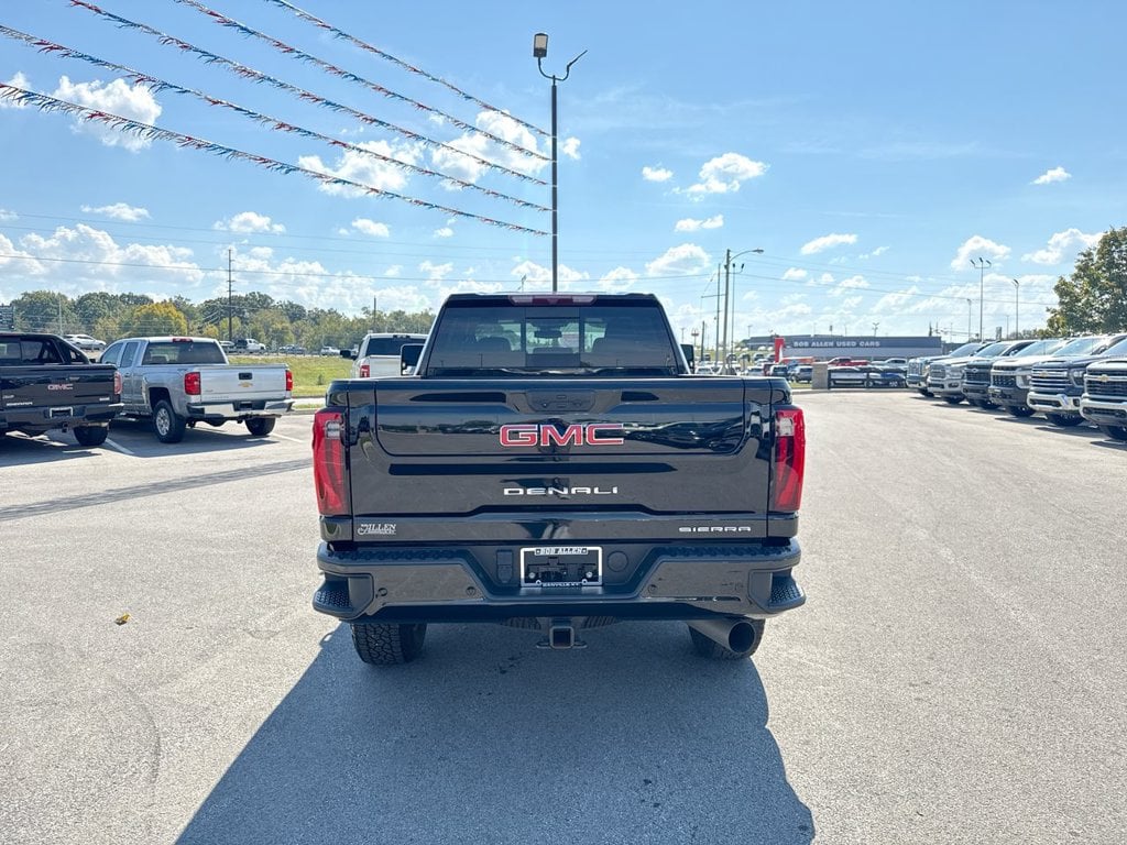 Pre-Owned 2024 GMC Sierra 2500HD Denali - photo - 17