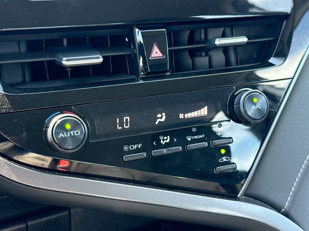 Pre-Owned 2024 Toyota Camry - photo - 28