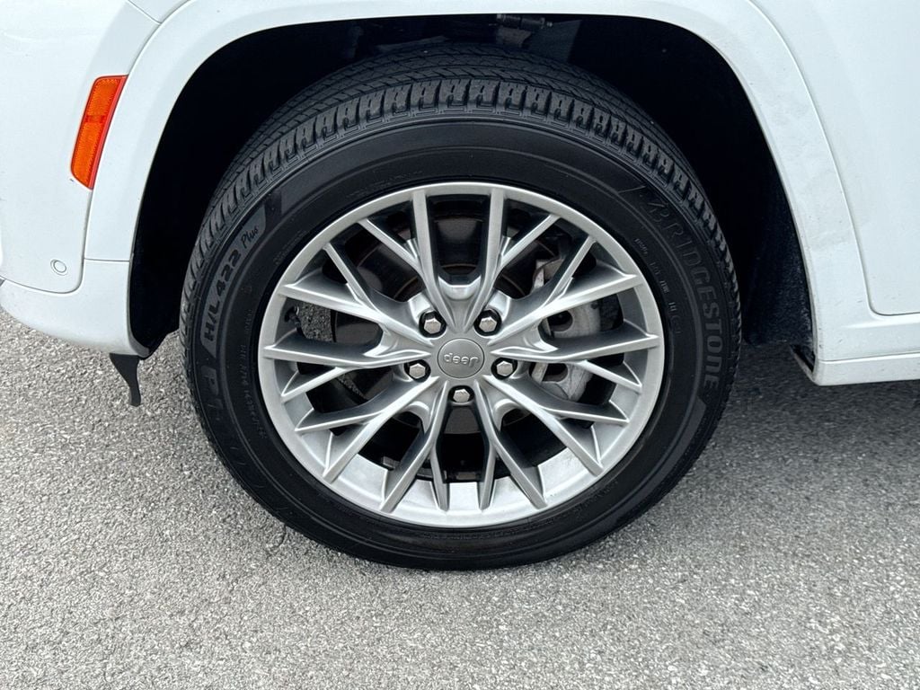 2022 Jeep Grand Cherokee Summit Photo in Danville KY 40422