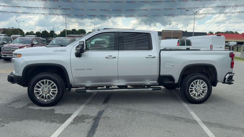 2022 Chevrolet Silverado 3500HD High Country Photo in Danville KY 40422