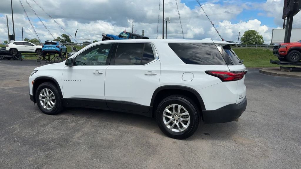 2023 Chevrolet Traverse LS Photo in Danville KY 40422