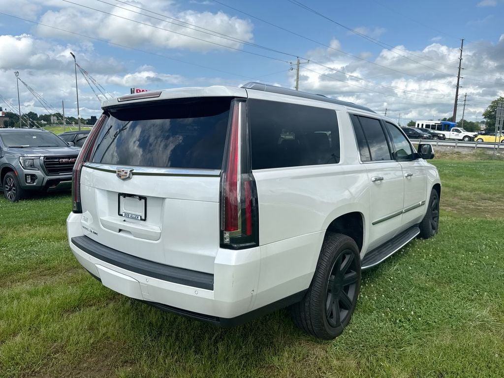 2020 Cadillac Escalade ESV Premium Photo in Danville KY 40422