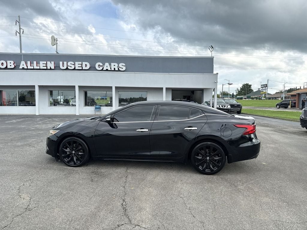 2017 Nissan Maxima SR Photo in Danville KY 40422