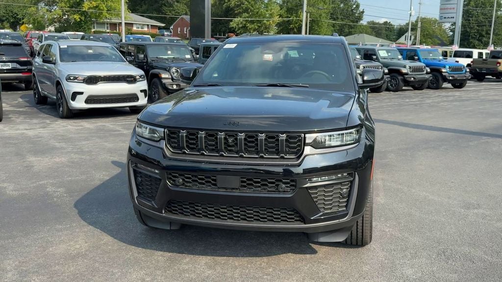 2026 Jeep Grand Cherokee Photo in Danville KY 40422