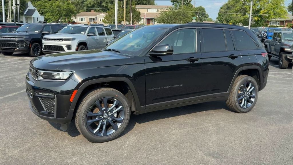 2026 Jeep Grand Cherokee Photo in Danville KY 40422
