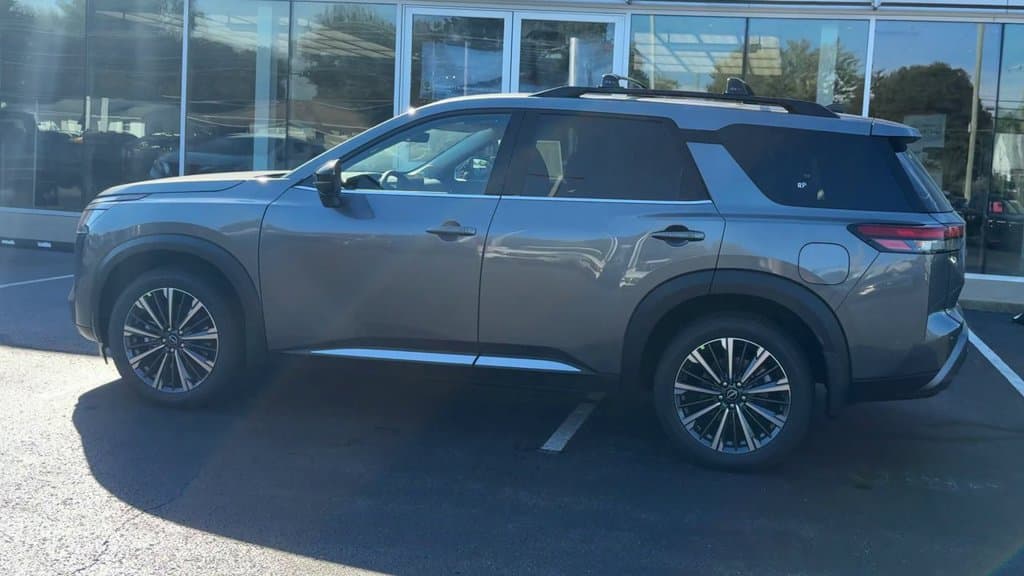 2026 Nissan Pathfinder Platinum Photo in Danville KY 40422