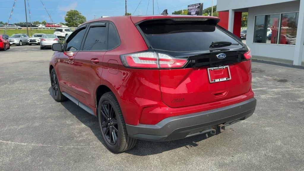 2022 Ford Edge ST Line Photo in Danville KY 40422