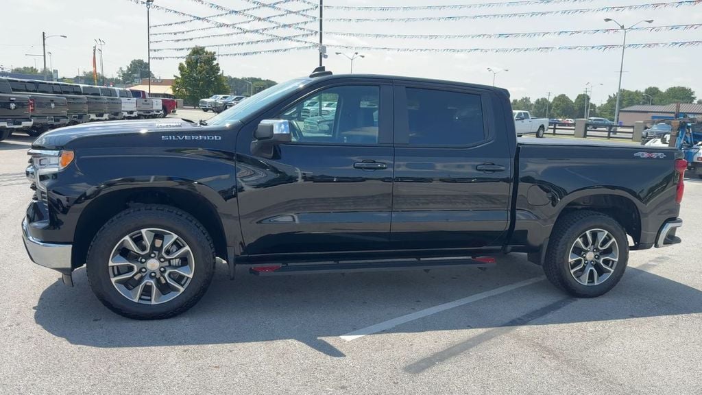 2025 Chevrolet Silverado 1500 LT Photo in Danville KY 40422