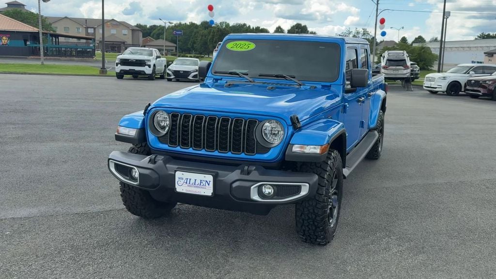 2025 Jeep Gladiator High Tide Photo in Danville KY 40422