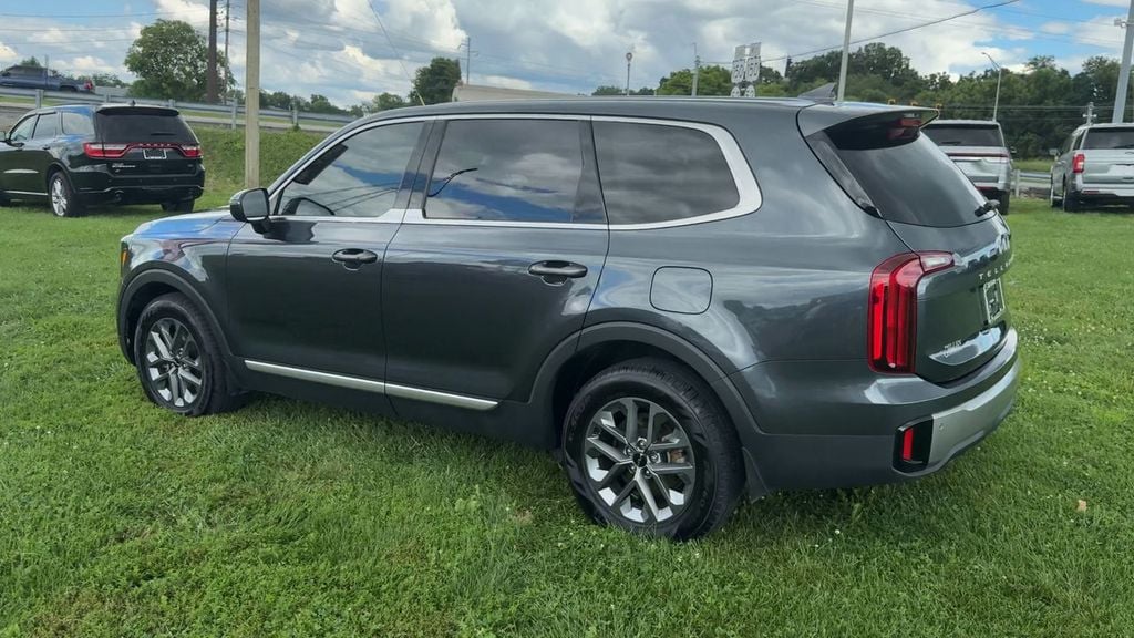 2024 Kia Telluride LX Photo in Danville KY 40422
