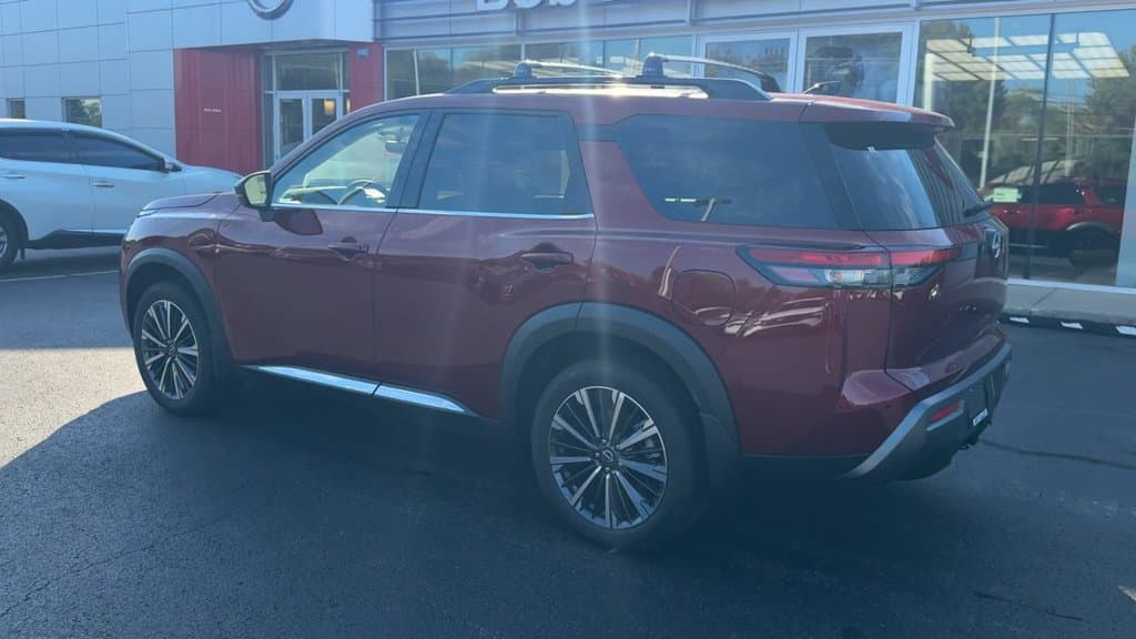 2026 Nissan Pathfinder Platinum Photo in Danville KY 40422