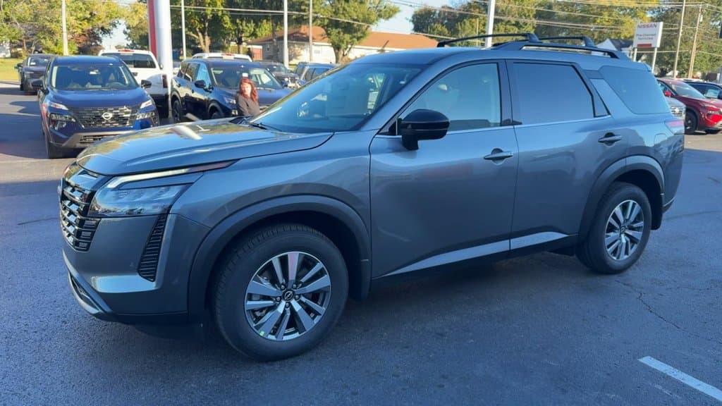 2026 Nissan Pathfinder SL Photo in Danville KY 40422