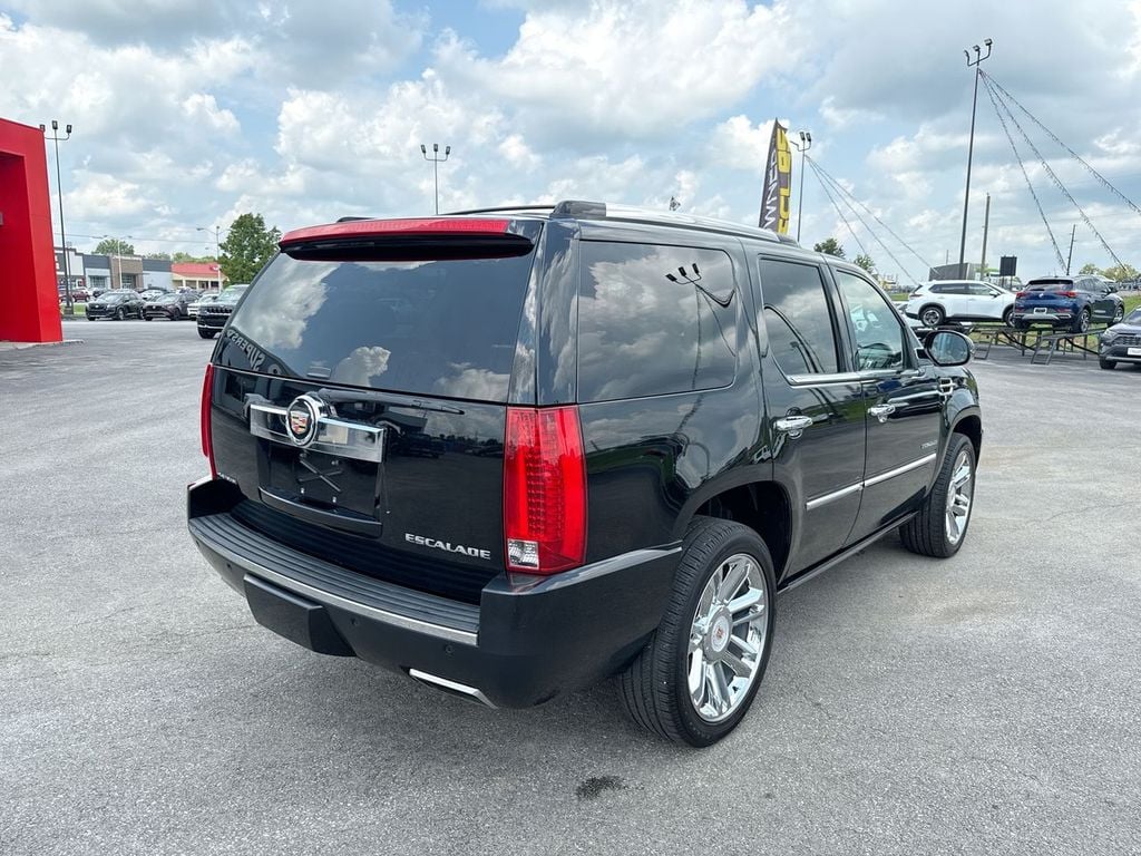 2014 Cadillac Escalade Platinum Edition Photo in Danville KY 40422