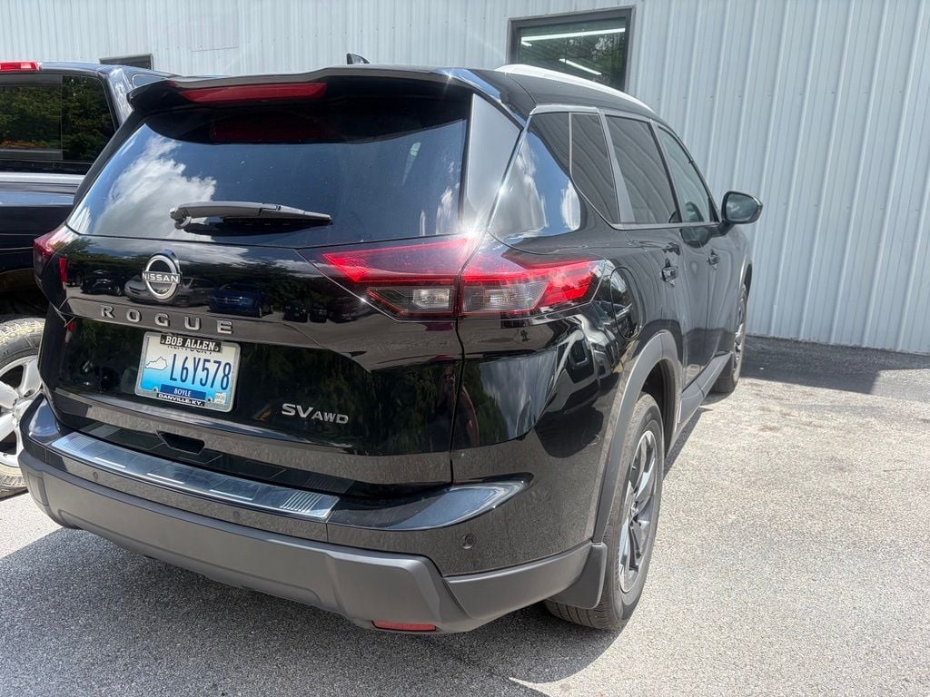 2024 Nissan Rogue SV Photo in Danville KY 40422