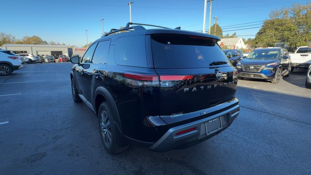 2026 Nissan Pathfinder SL Photo in Danville KY 40422