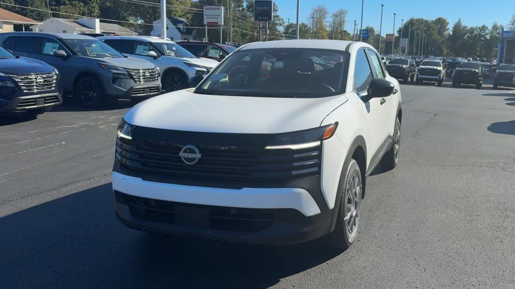 2027 Nissan Kicks S Photo in Danville KY 40422