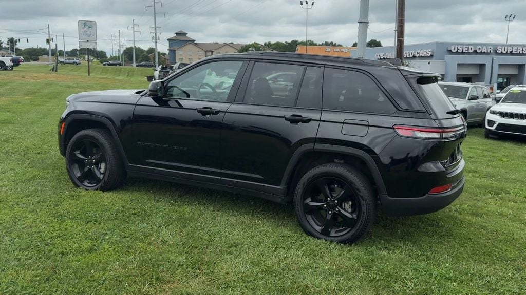2025 Jeep Grand Cherokee Limited Photo in Danville KY 40422