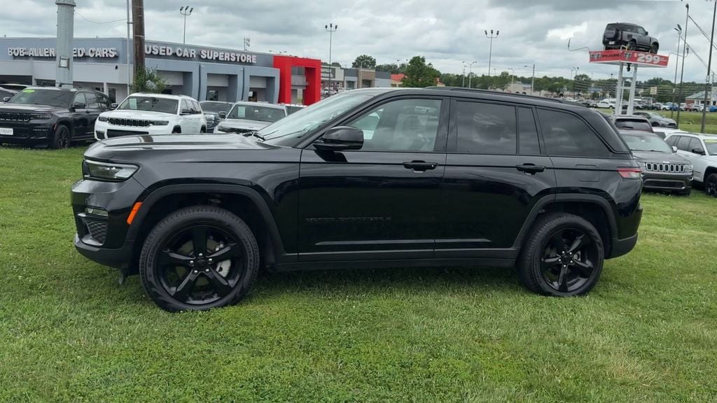 2025 Jeep Grand Cherokee Limited Photo in Danville KY 40422