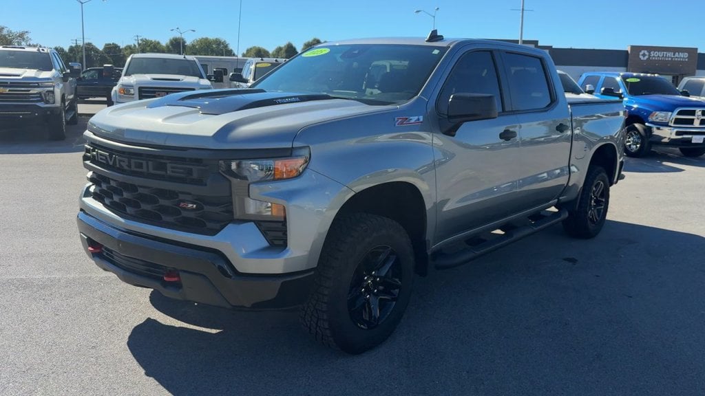 2025 Chevrolet Silverado 1500 Custom Trail Boss Photo in Danville KY 40422