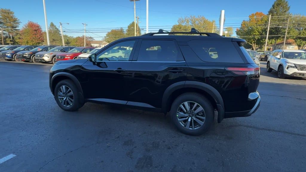 2026 Nissan Pathfinder SL Photo in Danville KY 40422