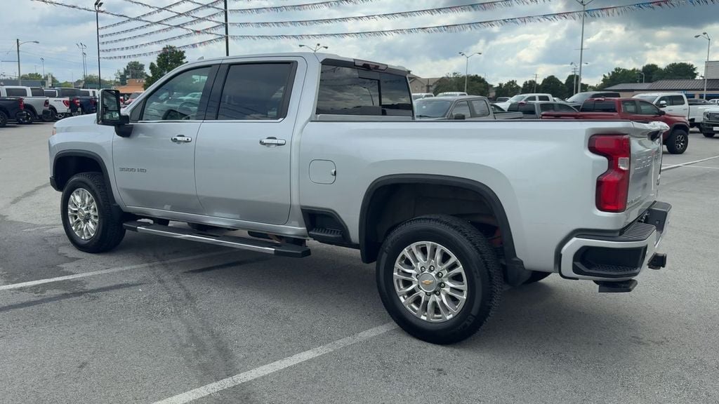2022 Chevrolet Silverado 3500HD High Country Photo in Danville KY 40422