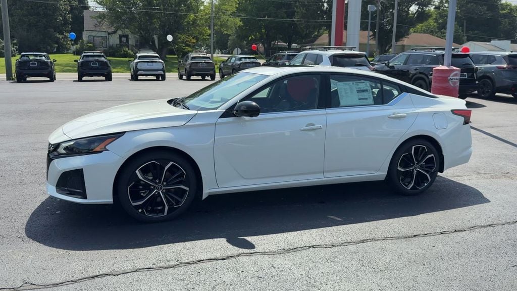 2026 Nissan Altima 2.5 SR Photo in Danville KY 40422